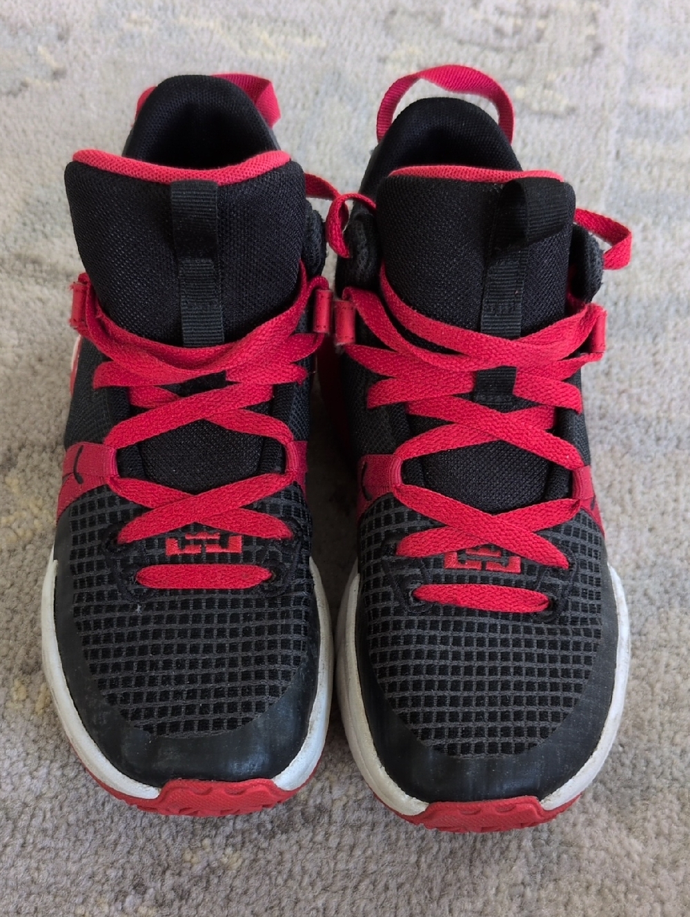 Nike LeBron Witness Kids Black and Red Basketball Shoes